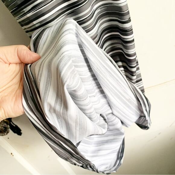 Athleta Shorebreak Striped Swim Dress Built in Bra Athletic Small S Black Gray - Picture 8 of 8